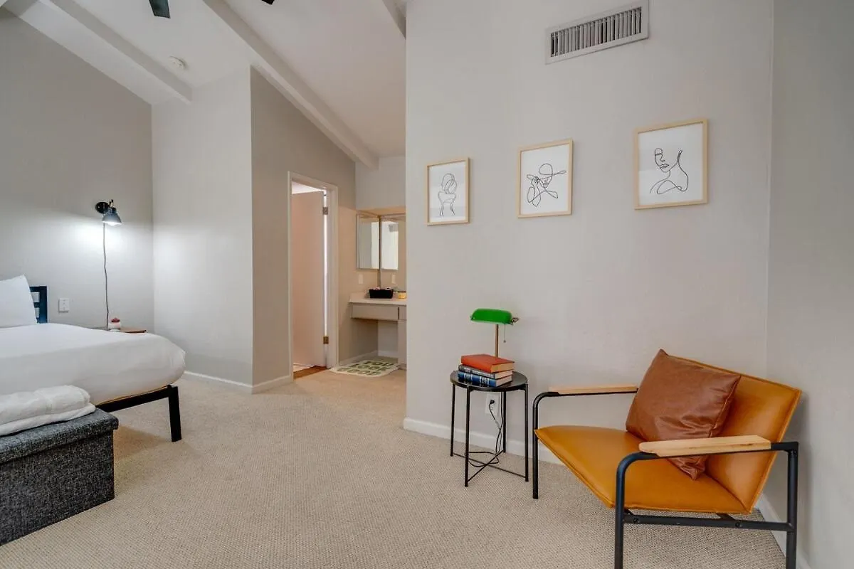 Vintage Stay In Old Scottsdale